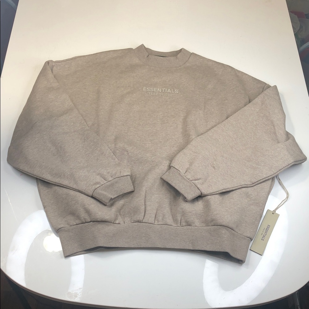 NWT Fear of God Essentials Relaxed Crewneck Sweatshirt Men Wood Small Oversized